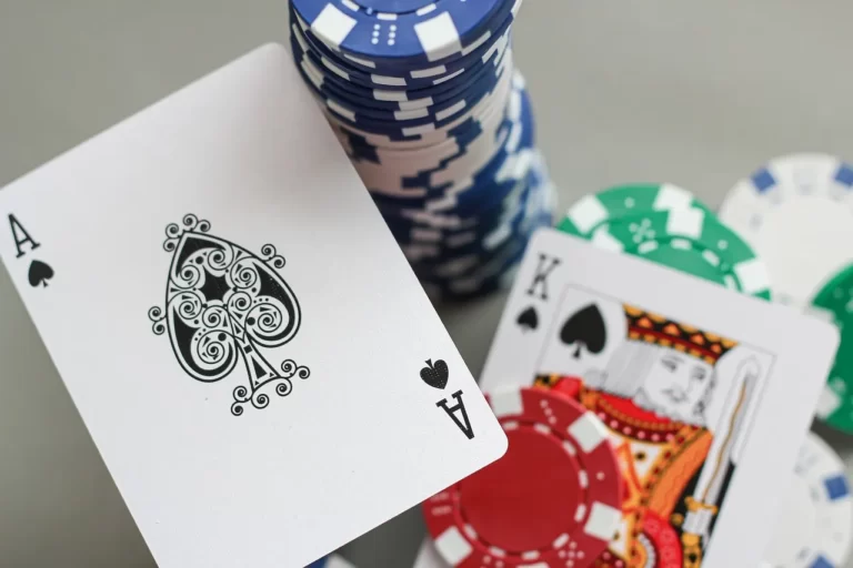 Tournoi de Poker Sit & Go : Tout Ce Qu’il Faut Savoir